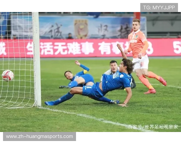 莫雷诺倒挂金钩被扑，科莫攻势如潮